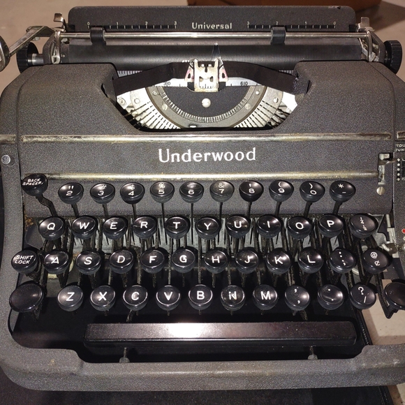 Underwood vintage Typewriter